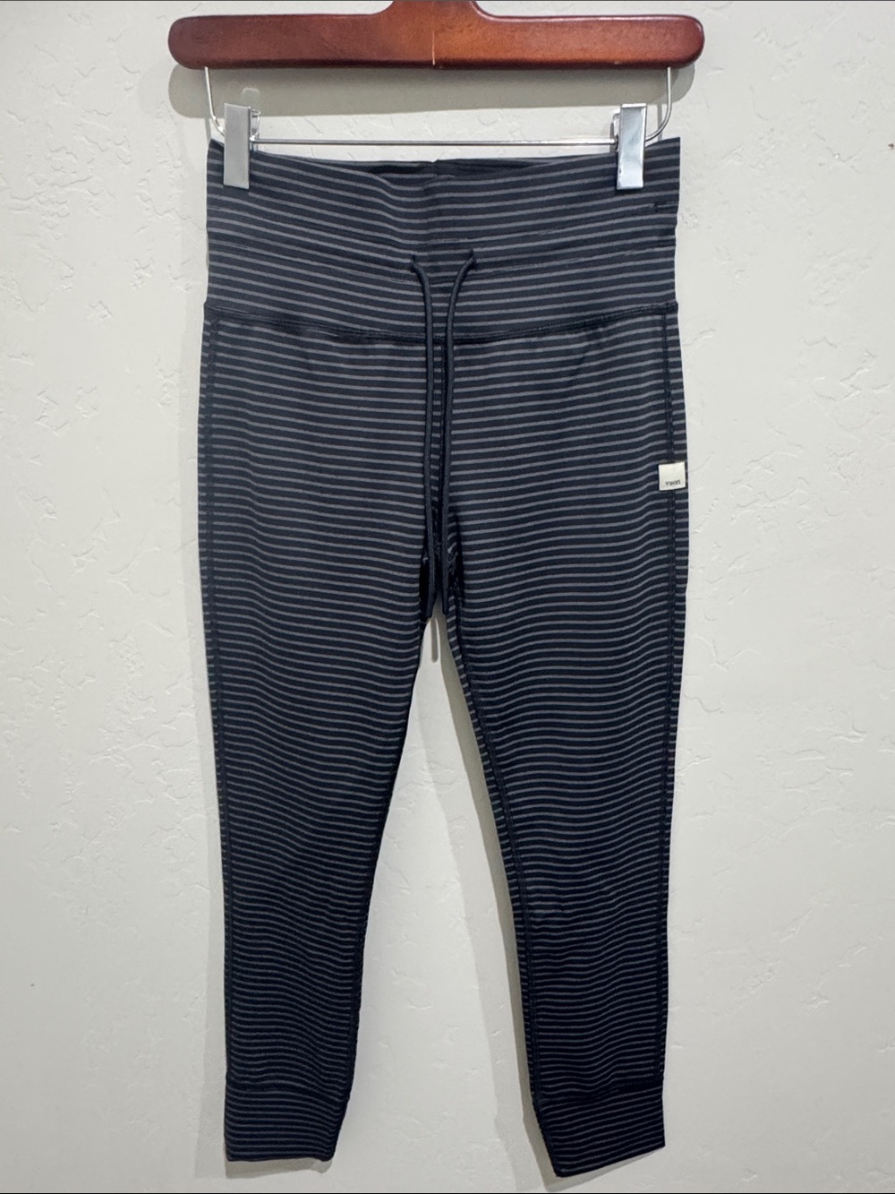 Vuori Black & WhiteStriped Leggings
